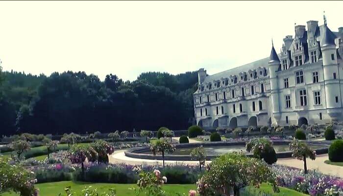 Дамский замок во Франции