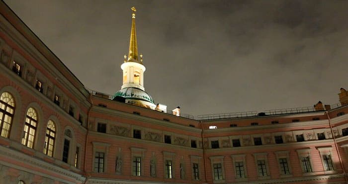 Михайловский замок - воплощенная в жизни мечта императора Павла I 95 Привидение в Инженерном замке